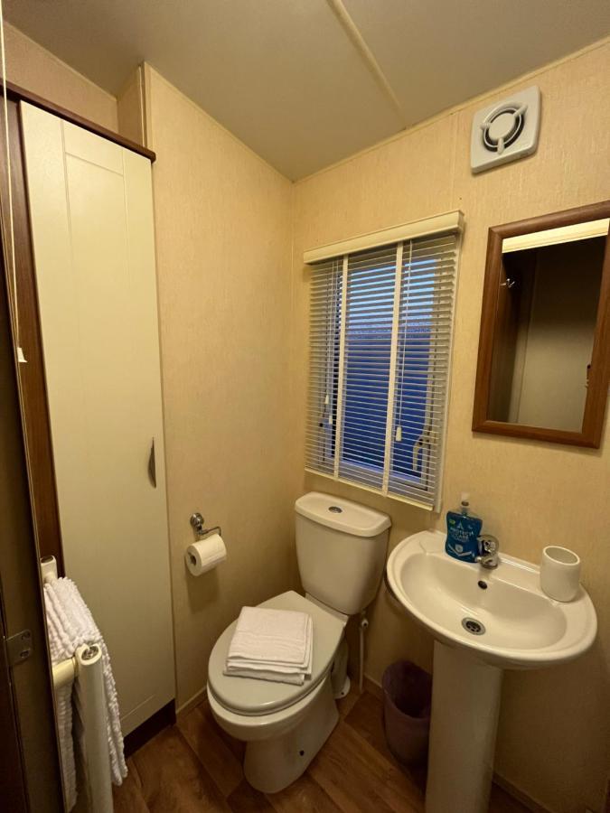 וויטסטייבל Lovely Static Caravan מראה חיצוני תמונה